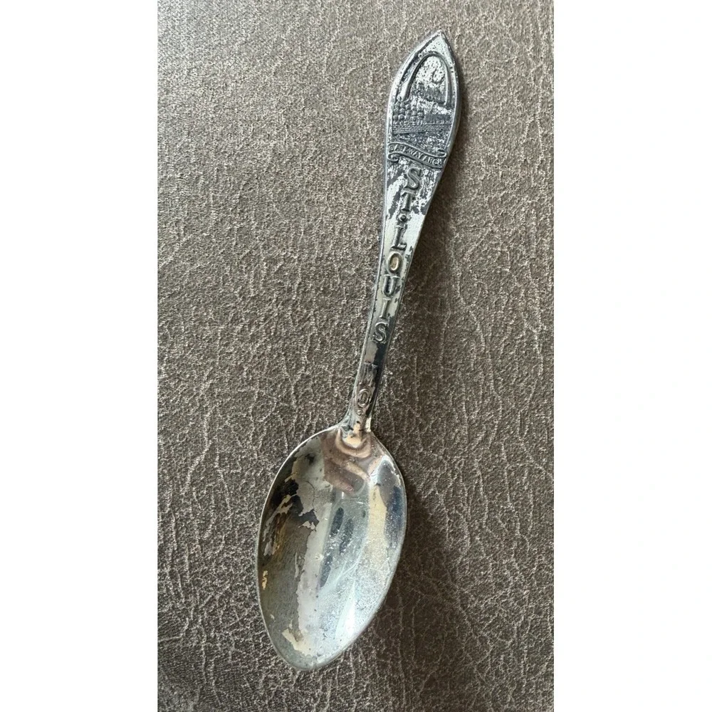 Gateway Arch St. Louis, MO Collectible Spoon Silver Tone Souvenir Silverado Bell
